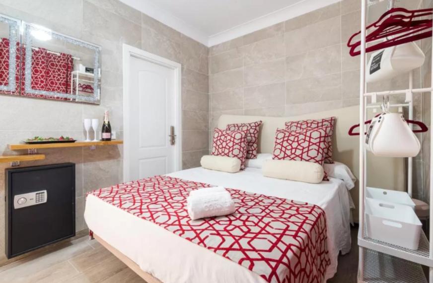 Modern Hostal Cala Ratjada  Esterno foto