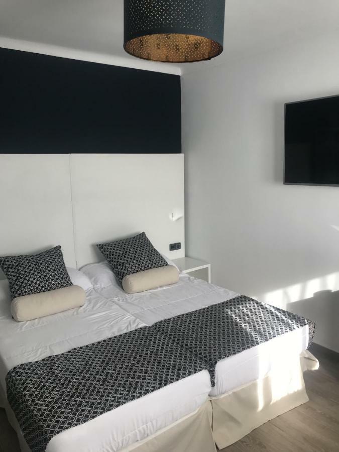 Modern Hostal Cala Ratjada  Esterno foto
