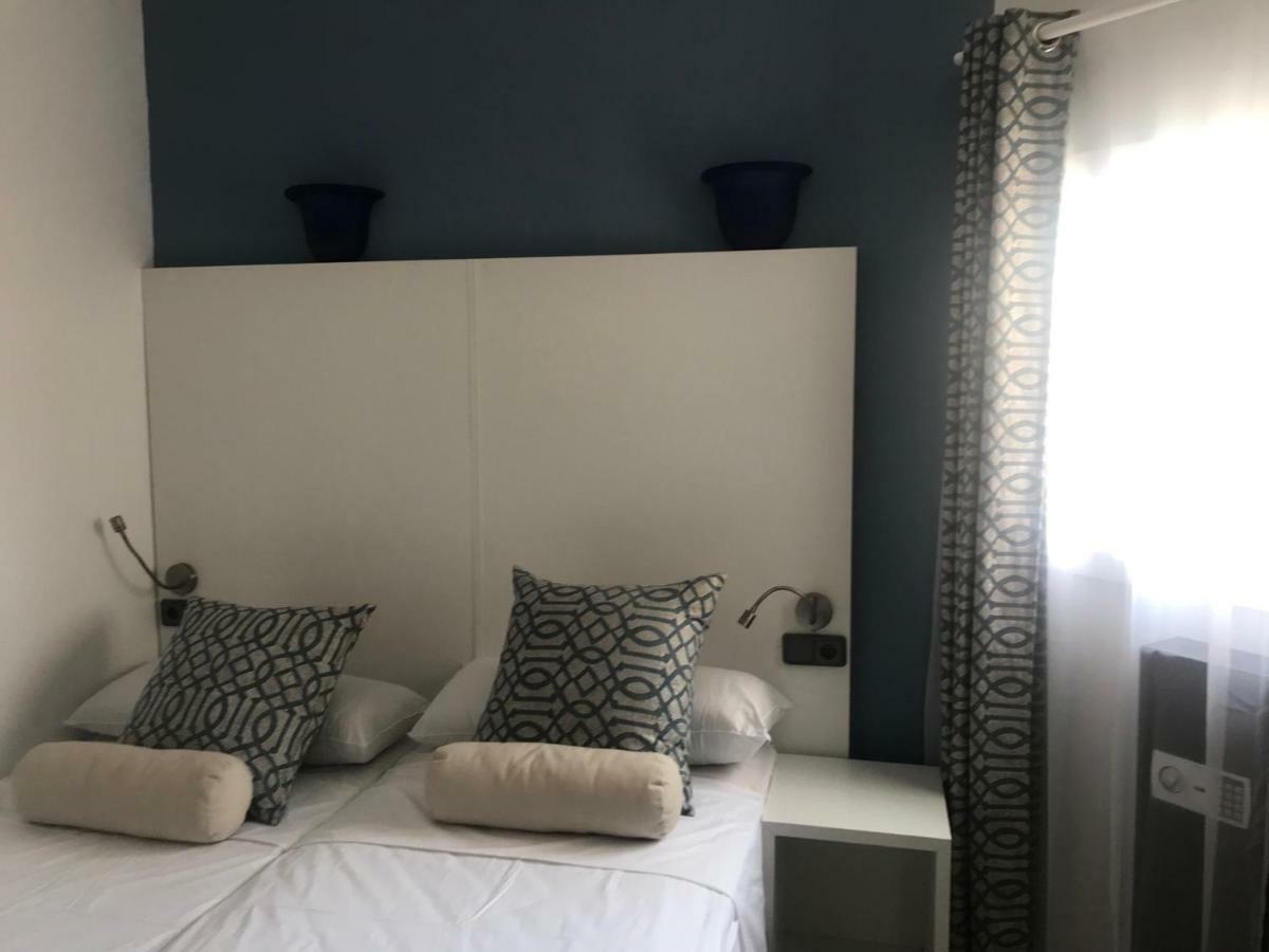 Modern Hostal Cala Ratjada  Esterno foto